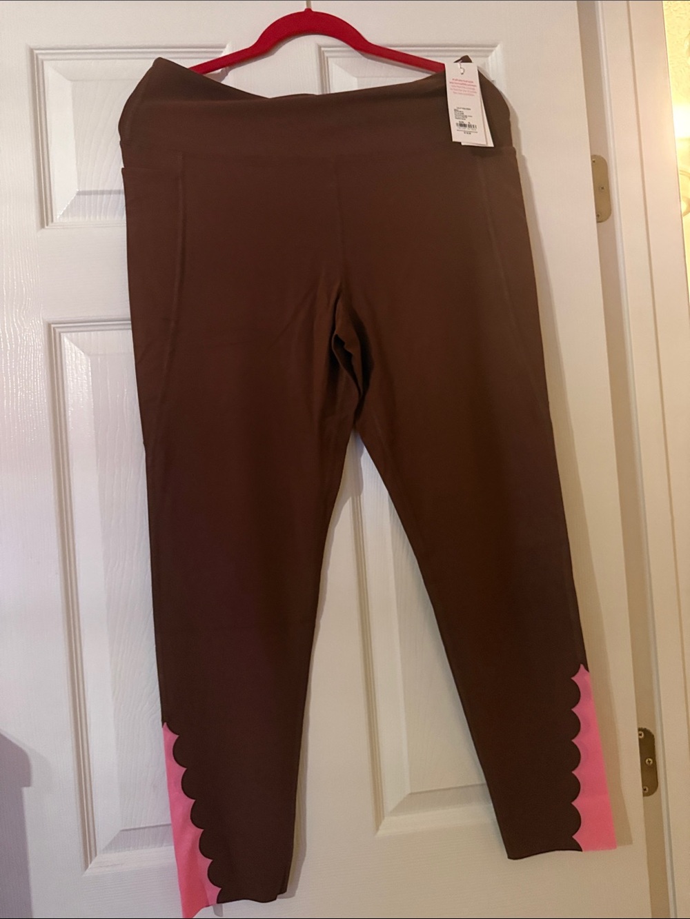 Lilly Pulitzer Brown Leggings with Pink Scallop Hem Size XL NWT